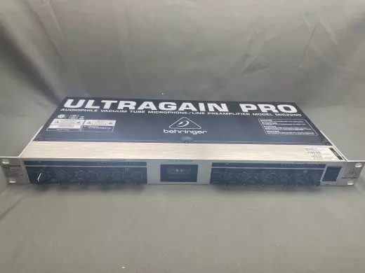 Behringer - MIC2200 V2